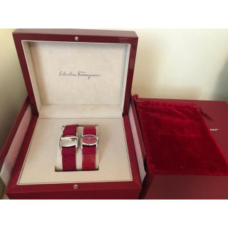 サルヴァトーレフェラガモ(Salvatore Ferragamo)のフェラガモ ヴァリナ  腕時計 レッド 正規品(腕時計)