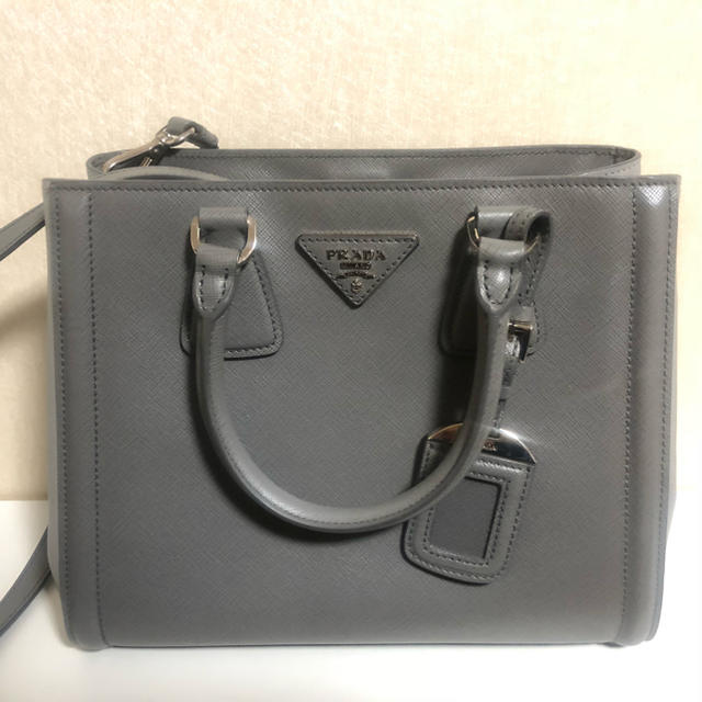 Prada プラダ Saffiano サフィアーノ バッグ