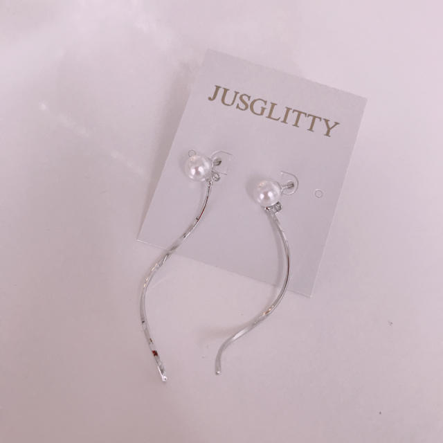 JUSGLITTY(ジャスグリッティー)の【新品】JUSGULITTYピアス レディースのアクセサリー(ピアス)の商品写真