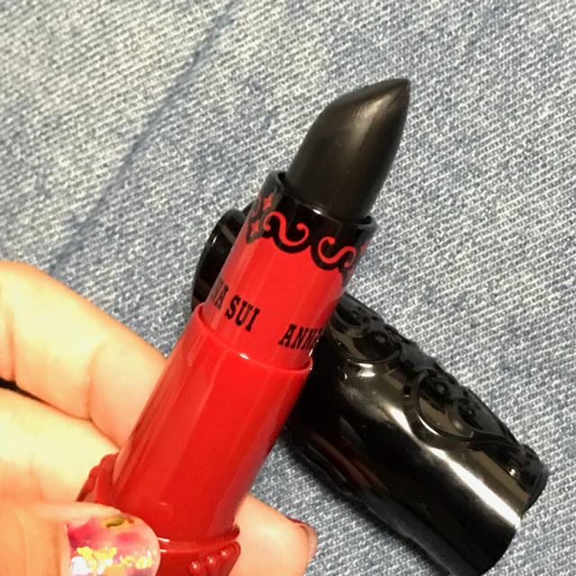 ANNA SUI(アナスイ)のANNA SUI アナスイ リップスティックV060 BLACK コスメ/美容のベースメイク/化粧品(口紅)の商品写真