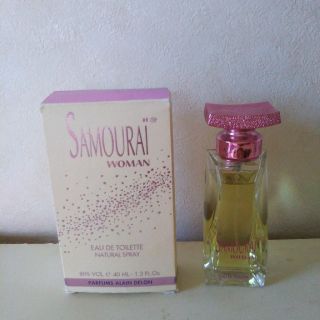 サムライ(SAMOURAI)のサムライウーマン　40ml　香水(香水(女性用))