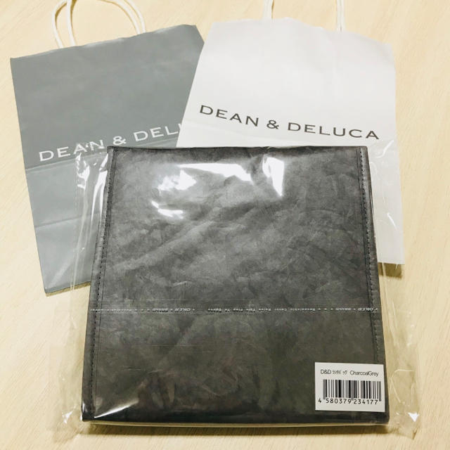 DEAN & DELUCA(ディーンアンドデルーカ)の公式ストア完売品 紙袋付 グレー DEAN&DELUCAランチバッグ 保冷バッグ インテリア/住まい/日用品のキッチン/食器(弁当用品)の商品写真