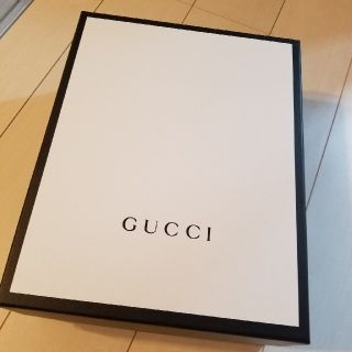 グッチ(Gucci)のGUCCI　スニーカーをいれる箱(特大)(ショップ袋)