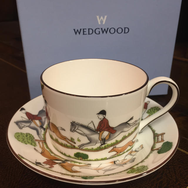 WEDGWOOD(ウェッジウッド)ののんち様専用  未使用 ⭐︎箱付き⭐︎ウェッジウッド カップ ソーサー インテリア/住まい/日用品のキッチン/食器(食器)の商品写真