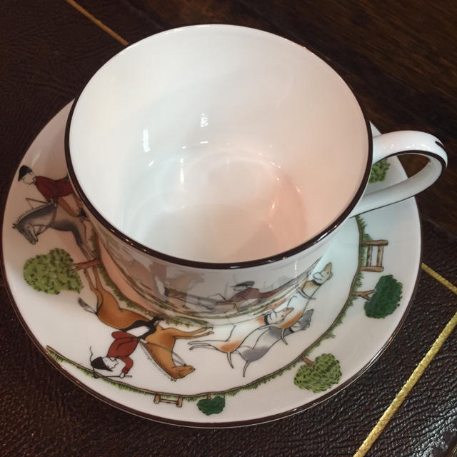 WEDGWOOD(ウェッジウッド)ののんち様専用  未使用 ⭐︎箱付き⭐︎ウェッジウッド カップ ソーサー インテリア/住まい/日用品のキッチン/食器(食器)の商品写真