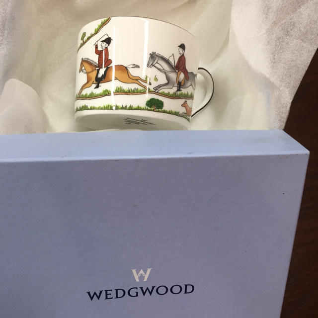 WEDGWOOD(ウェッジウッド)ののんち様専用  未使用 ⭐︎箱付き⭐︎ウェッジウッド カップ ソーサー インテリア/住まい/日用品のキッチン/食器(食器)の商品写真