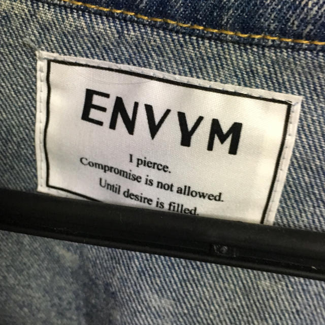 ENVYM(アンビー)のENVYM アンビー クラッシュデニムジャケット レディースのジャケット/アウター(Gジャン/デニムジャケット)の商品写真