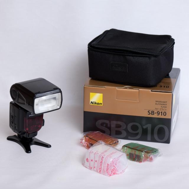 Nikon(ニコン)のNIKON SB-910 スピードライト スマホ/家電/カメラのカメラ(ストロボ/照明)の商品写真
