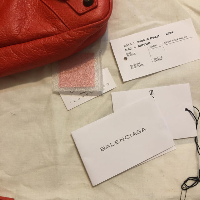 Balenciaga(バレンシアガ)のバレンシアガ 超美品 素敵ブラッドオレンジカラー レディースのバッグ(ショルダーバッグ)の商品写真