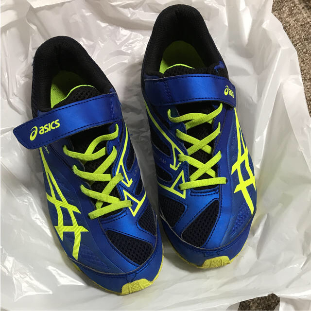 asics(アシックス)の専用です★asics スニーカー 23.5センチ キッズ/ベビー/マタニティのキッズ靴/シューズ(15cm~)(スニーカー)の商品写真