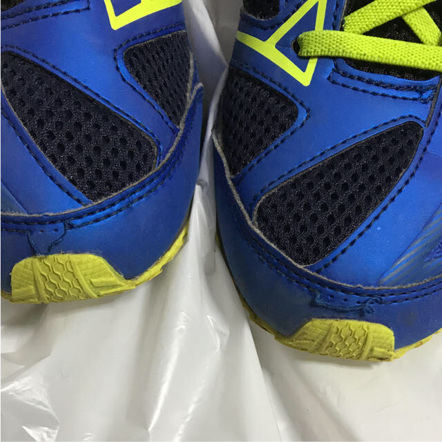 asics(アシックス)の専用です★asics スニーカー 23.5センチ キッズ/ベビー/マタニティのキッズ靴/シューズ(15cm~)(スニーカー)の商品写真