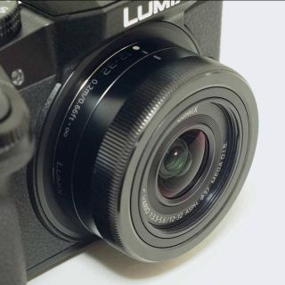 パナソニック(Panasonic)のLUMIX DMC-G7と 12-32mmレンズセット(デジタル一眼)