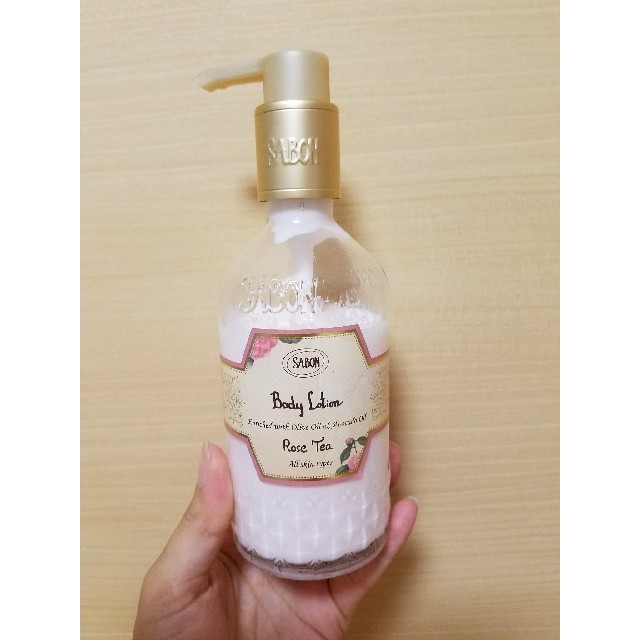 SABON(サボン)の【ema様専用】サボン　☆ボディローション　ローズティー☆ コスメ/美容のボディケア(ボディローション/ミルク)の商品写真