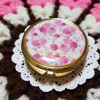 ディーエイチシー(DHC)の【値下げしました】薔薇のサプリメントケース(容器)