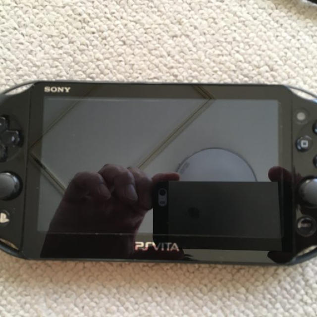 PlayStation vita. PCH-2000