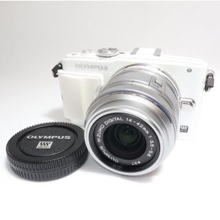 オリンパス(OLYMPUS)のaiai様専用OLYMPUS E-PL6 ホワイト レンズ おまけ付き(ミラーレス一眼)