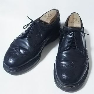 ドクターマーチン(Dr.Martens)の絶対王道モデル!ドクターマーチン高級大人のウィングチップシューズ短靴黒ビンテージ(ドレス/ビジネス)