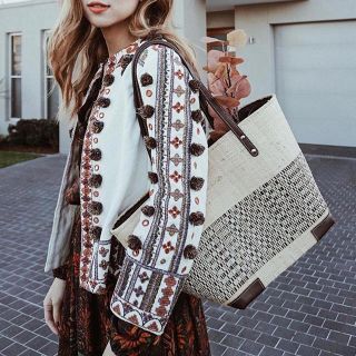 ザラ(ZARA)の完売品 ザラ 刺繍 ジャケット ポンポン タッセル オリエンタル エスニック(ノーカラージャケット)