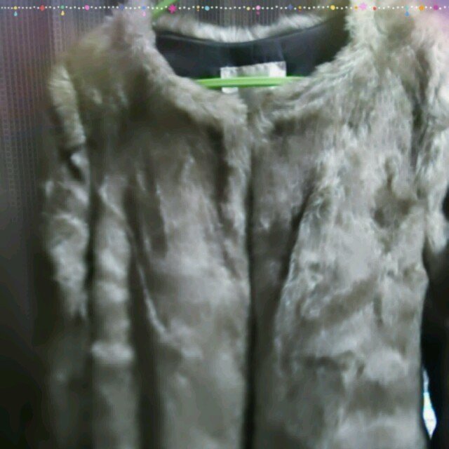 UNIQLO(ユニクロ)のフェイクファーコート レディースのジャケット/アウター(毛皮/ファーコート)の商品写真