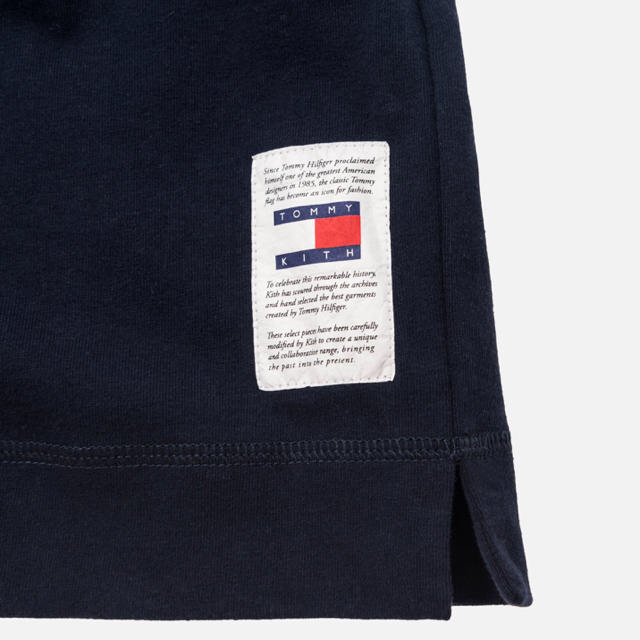 TOMMY HILFIGER(トミーヒルフィガー)のKITH X TOMMY HILFIGER MINI FLAG TEE Navy メンズのトップス(その他)の商品写真