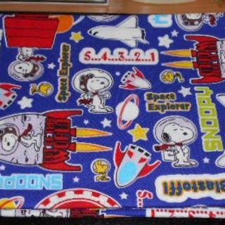 最終値下げ◆新品・未使用♡スヌーピー生地（宇宙）蓄光シーチング生地(生地/糸)