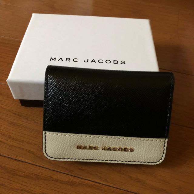 MARC JACOBS マークジェイコブス パスケース