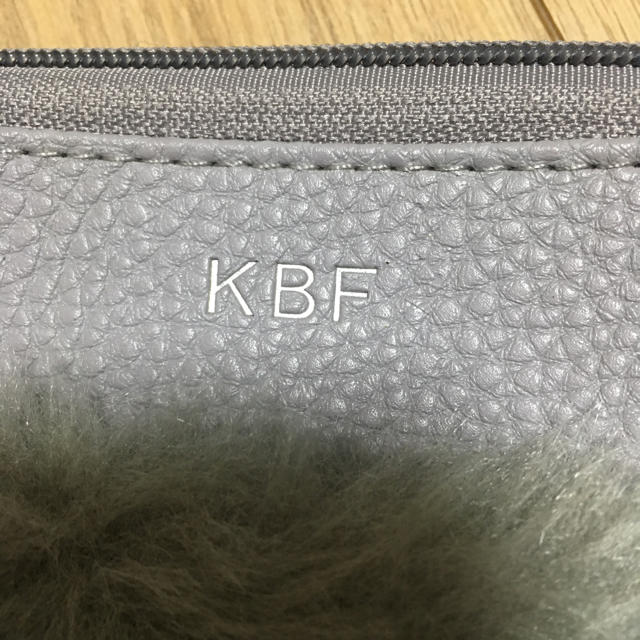 KBF(ケービーエフ)のKBF  ファーポシェット バッグ 2way レディースのバッグ(クラッチバッグ)の商品写真