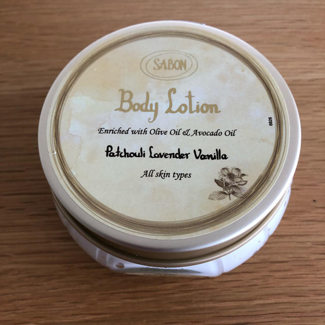 SABON(サボン)のSABON サボン ボディローション☆ラベンダーバニラ コスメ/美容のボディケア(ボディローション/ミルク)の商品写真