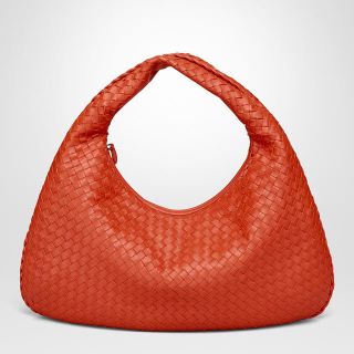 ボッテガヴェネタ(Bottega Veneta)の新品 ボッテガヴェネタ ヴェネタバッグ テラコッタ イントレチャートレッドべネタ(ショルダーバッグ)