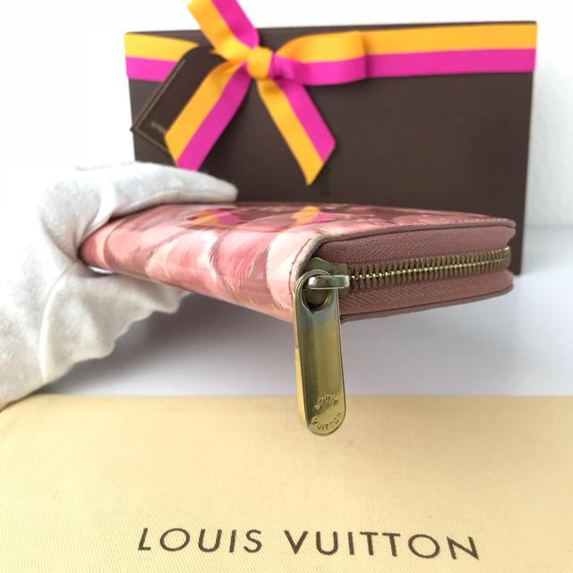 LOUIS VUITTON(ルイヴィトン)のルイヴィトン  ジッピーウォレット  ピンク  花柄  モノグラム  大人気商品 レディースのファッション小物(財布)の商品写真