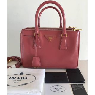 プラダ(PRADA)の最終お値下げ!!国内正規店購入*PRADAプラダ サフィアーノガレリアバッグ(ショルダーバッグ)