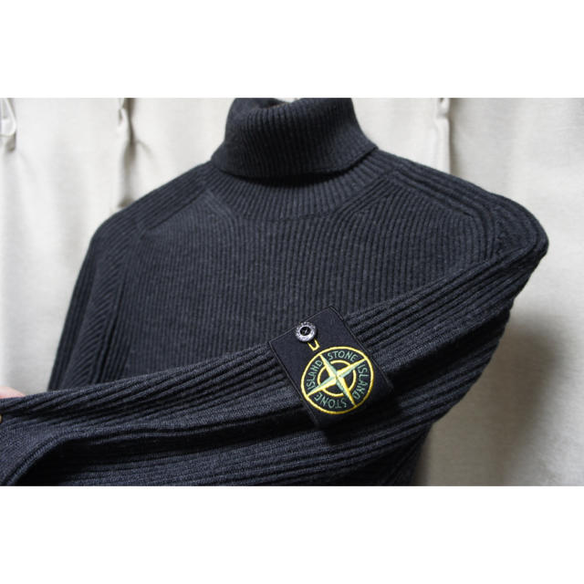 STONE ISLAND(ストーンアイランド)のSTONE ISLAND ストーンアイランド  メンズのトップス(ニット/セーター)の商品写真