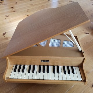 KAWAI 木製キッズ用グランドピアノ(楽器のおもちゃ)