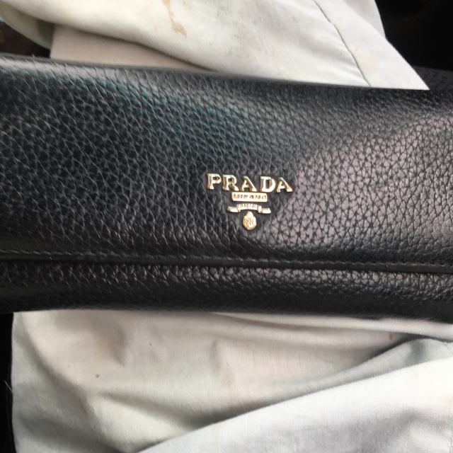 PRADA - PRADA 長財布の通販 by Yuto's shop｜プラダならラクマ