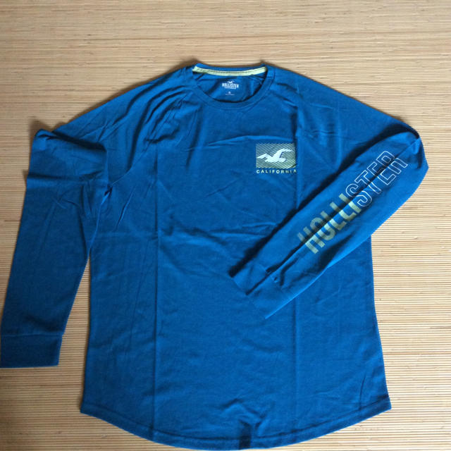 Hollister(ホリスター)のHOLLISTERＴシャツ(長袖) メンズのトップス(Tシャツ/カットソー(七分/長袖))の商品写真