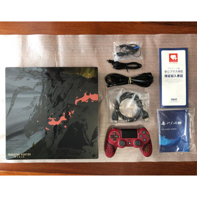 PS4 本体 ＋ モンハンワールド【美品】