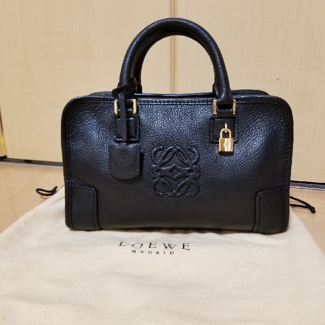 LOEWE　アマソナ23　ブラック