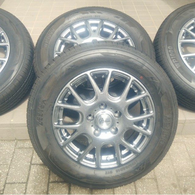 スタッドレスタイヤ195/65R15ホイール付き