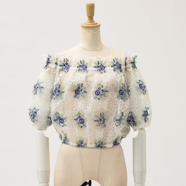 西野カナさん着用 kloset オーガンジー フラワー刺繍トップス