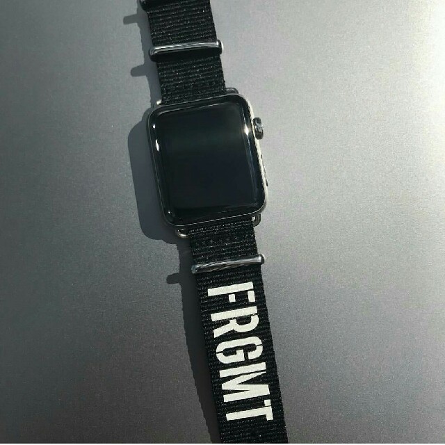 ですが Fragment Design Apple Watch NATO 20mm フラグメン