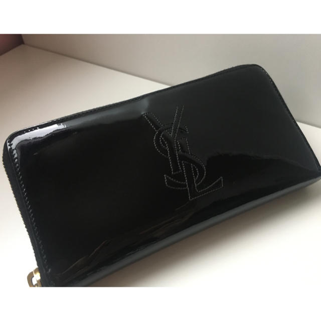 新年の贈り物 美品✨YVES SAINT LAURENT イヴサンローラン 長財布