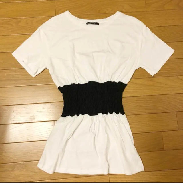 ZARA(ザラ)のコルセットデザインTシャツ レディースのトップス(Tシャツ(半袖/袖なし))の商品写真