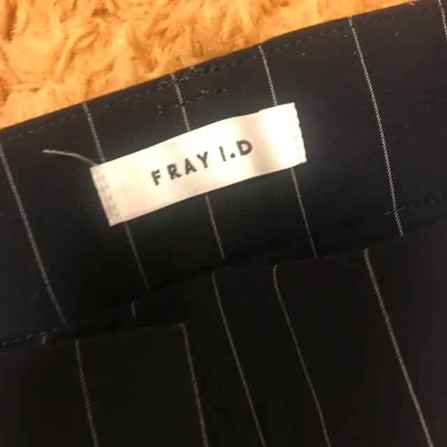 FRAY I.D(フレイアイディー)のストライプス9分丈パンツ レディースのパンツ(クロップドパンツ)の商品写真