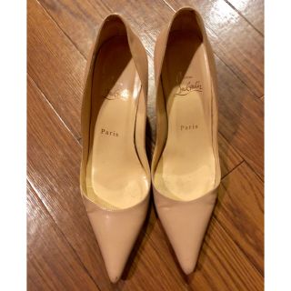 クリスチャンルブタン(Christian Louboutin)のルブタン  ピンクベージュ パンプス 37(ハイヒール/パンプス)