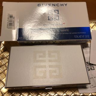 ジバンシィ(GIVENCHY)の専用GIVENCHY  DW10 クチュール ホワイト パウダー ファンデ(ファンデーション)