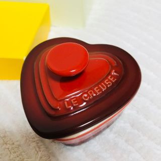 ルクルーゼ(LE CREUSET)のル・クルーゼ ココット 赤 ハート型 未使用(食器)