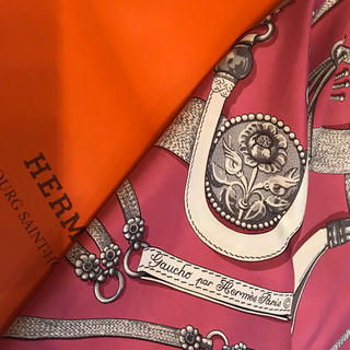 エルメス(Hermes)のHERMES(エルメス) スカーフ カレ ピンク ホワイト Gaucho(バンダナ/スカーフ)