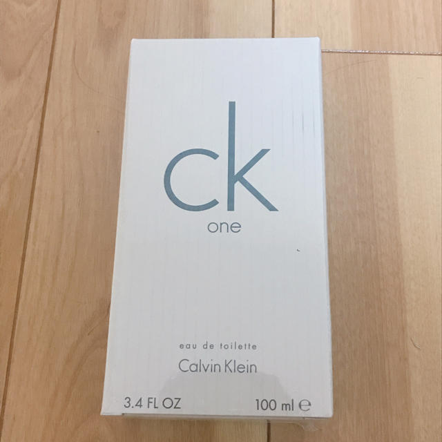 Calvin Klein(カルバンクライン)のCK one 100ml コスメ/美容の香水(ユニセックス)の商品写真