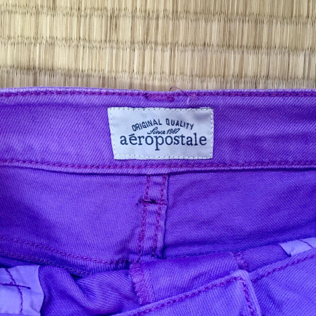 AEROPOSTALE(エアロポステール)のデニム 紫 ショートパンツ レディースのパンツ(ショートパンツ)の商品写真