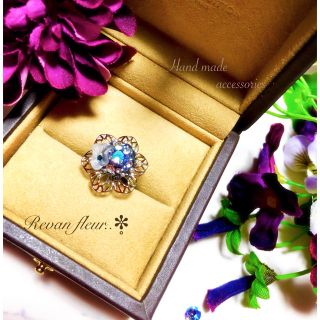 再販3◆swarovski flower ring《silver》ハンドメイド(リング)